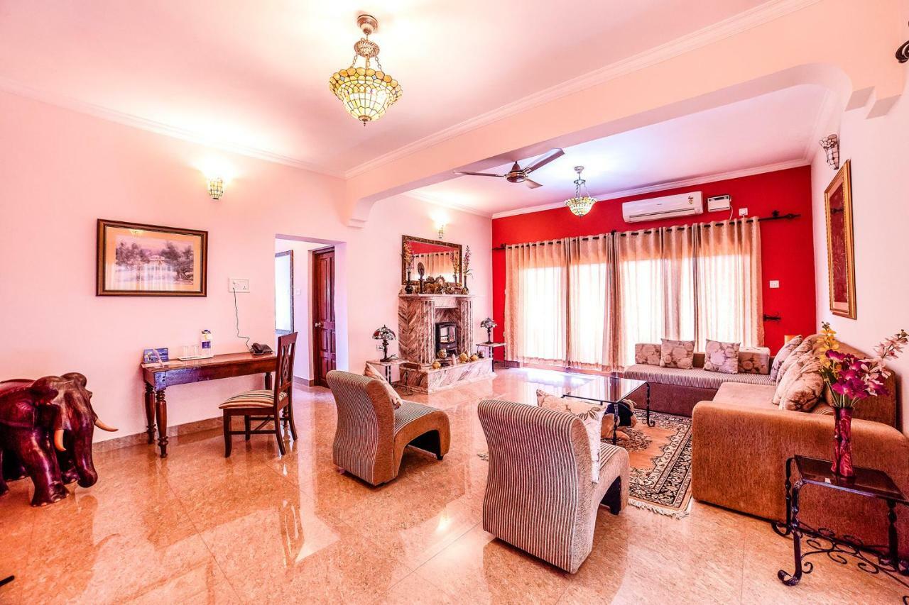 Hotel Maitri Sweet Living Baga Exterior photo